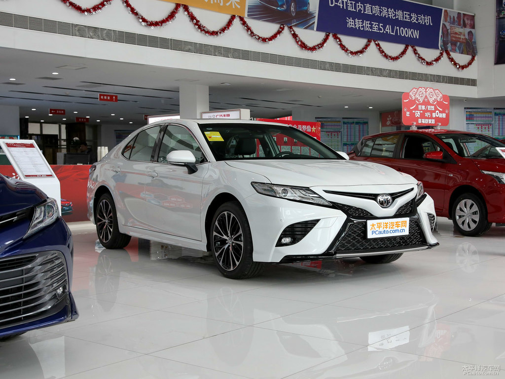 鉑金珍珠白凱美瑞整車外觀外觀圖片