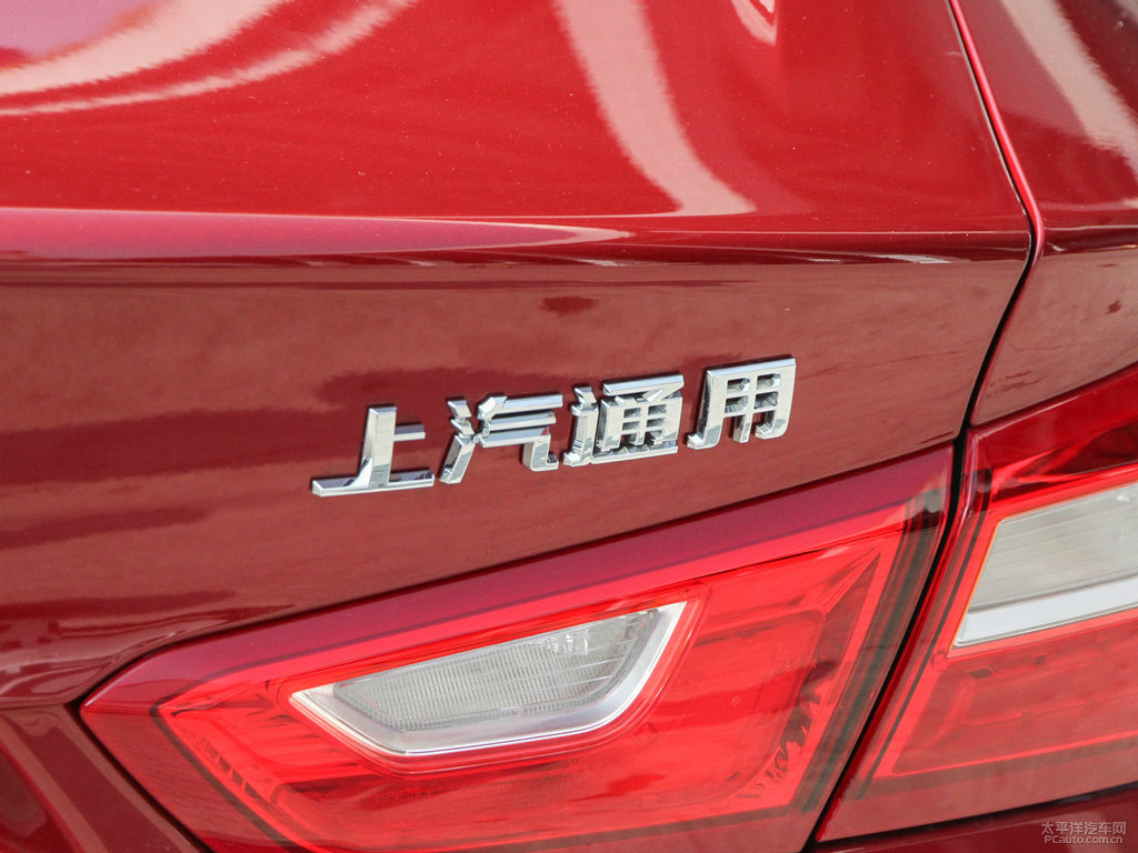 納帕紅邁銳寶XL車尾外觀圖片