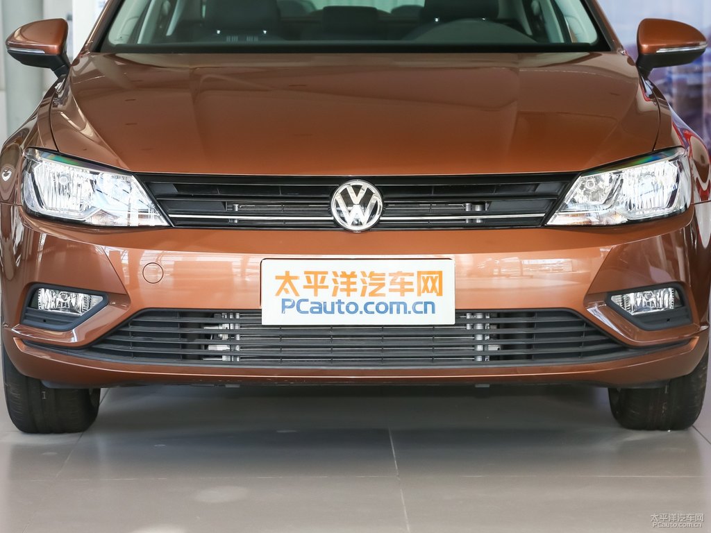 摩登棕凌渡車頭外觀圖片