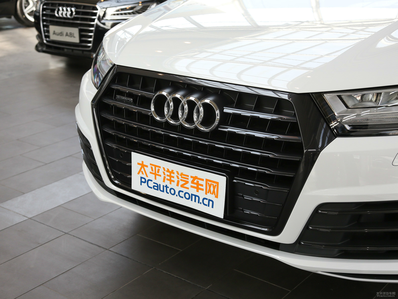 奧迪Q7外觀高清大圖