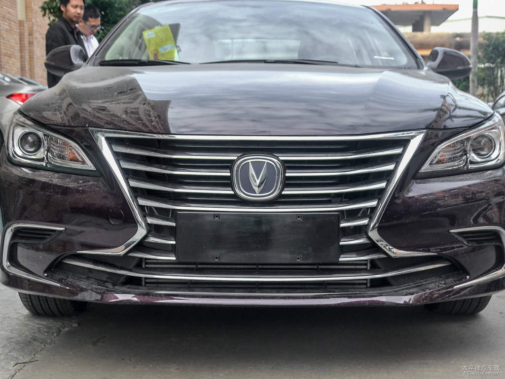 霓虹睿騁CC車(chē)頭外觀圖片