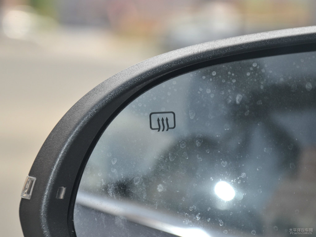 霓虹睿騁CC車身外觀圖片