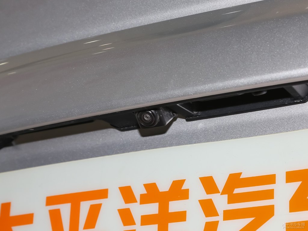 月光銀樓蘭車尾外觀圖片