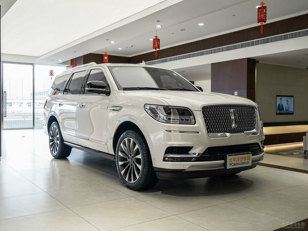 鉑鉆白領(lǐng)航員整車外觀外觀圖片