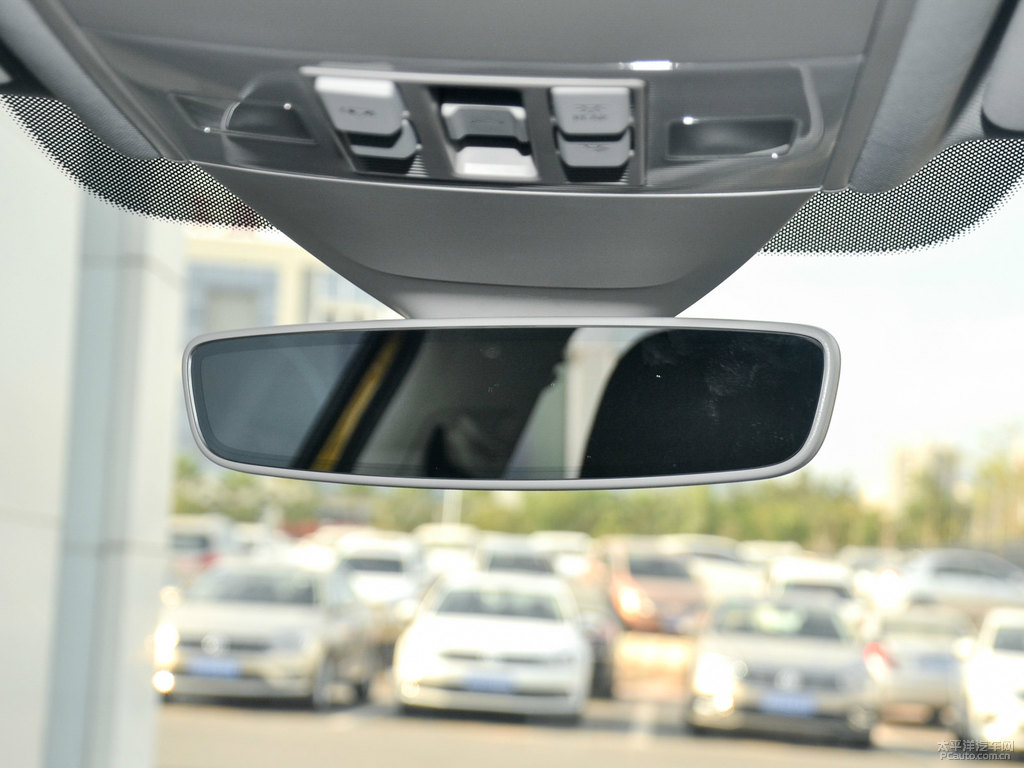 卡庫金高爾夫車廂內(nèi)飾圖片