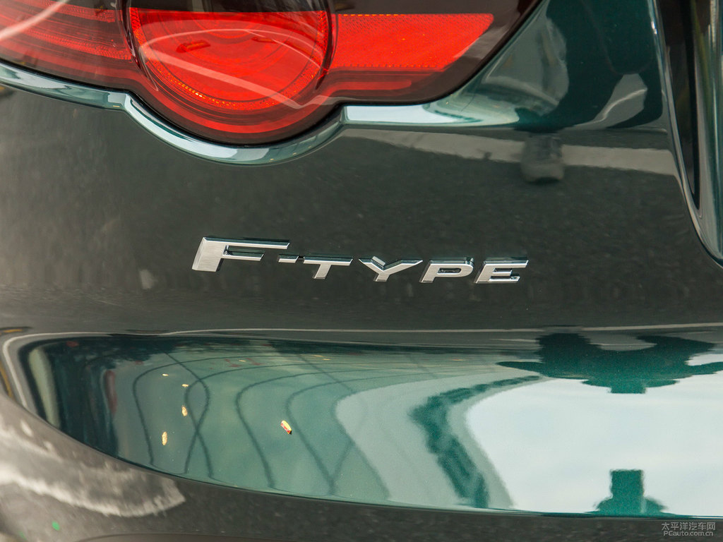 英國綠捷豹F-TYPE車尾外觀圖片