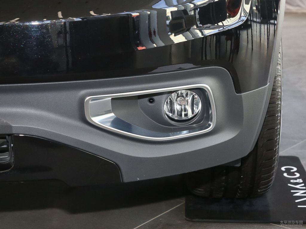 黑色領(lǐng)克01整車外觀外觀圖片