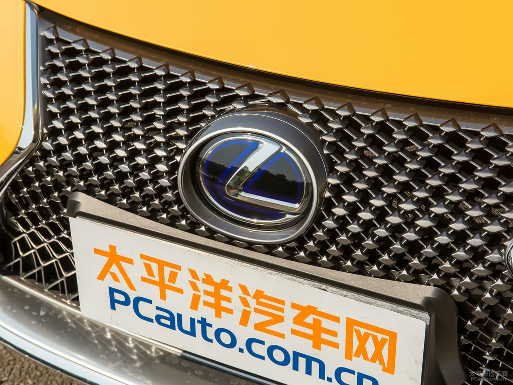 那不勒斯黃雷克薩斯LC車頭外觀圖片