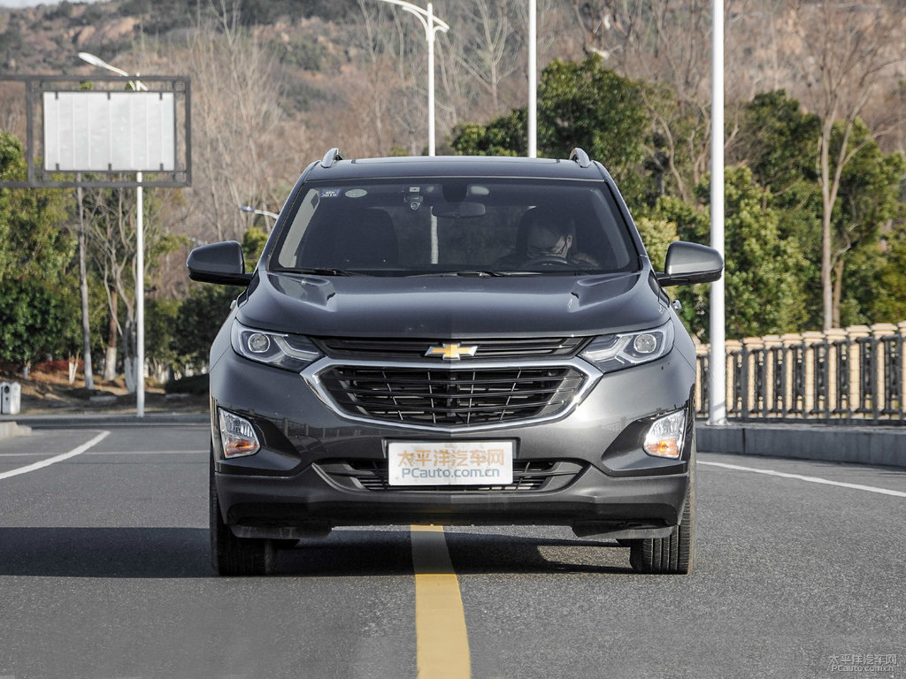 峽谷灰探界者整車(chē)外觀外觀圖片