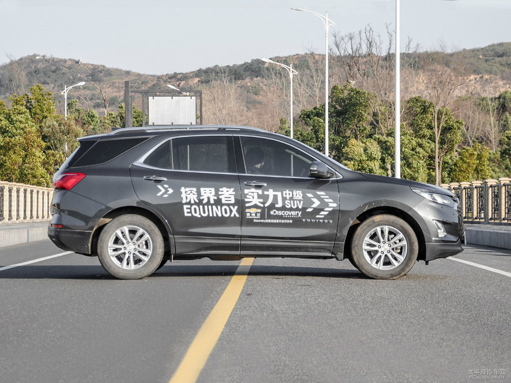 峽谷灰探界者整車外觀外觀圖片