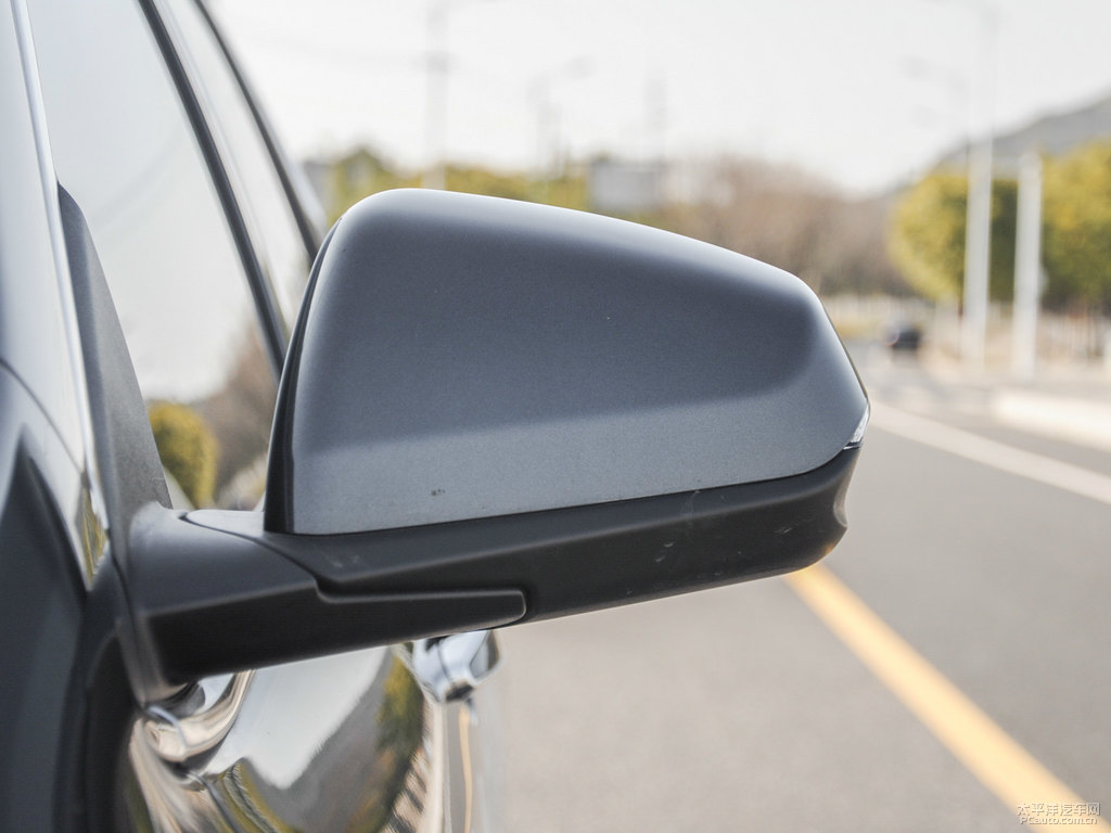 峽谷灰探界者車(chē)身外觀圖片