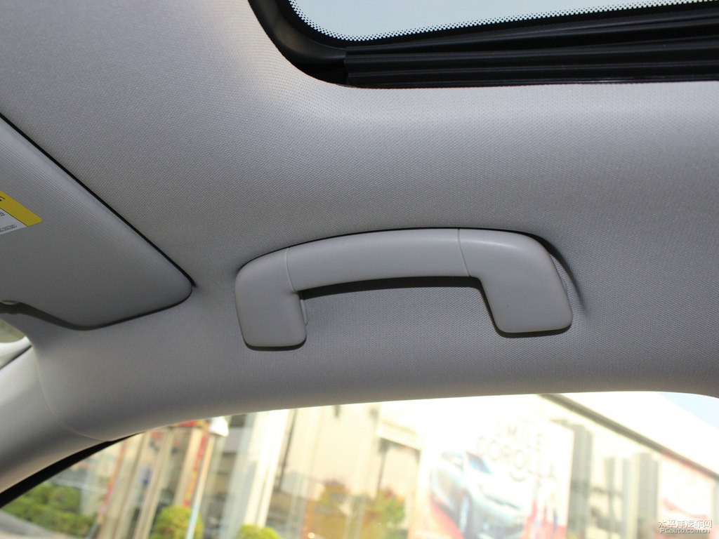 水晶銀寶來(lái)車(chē)廂內(nèi)飾圖片