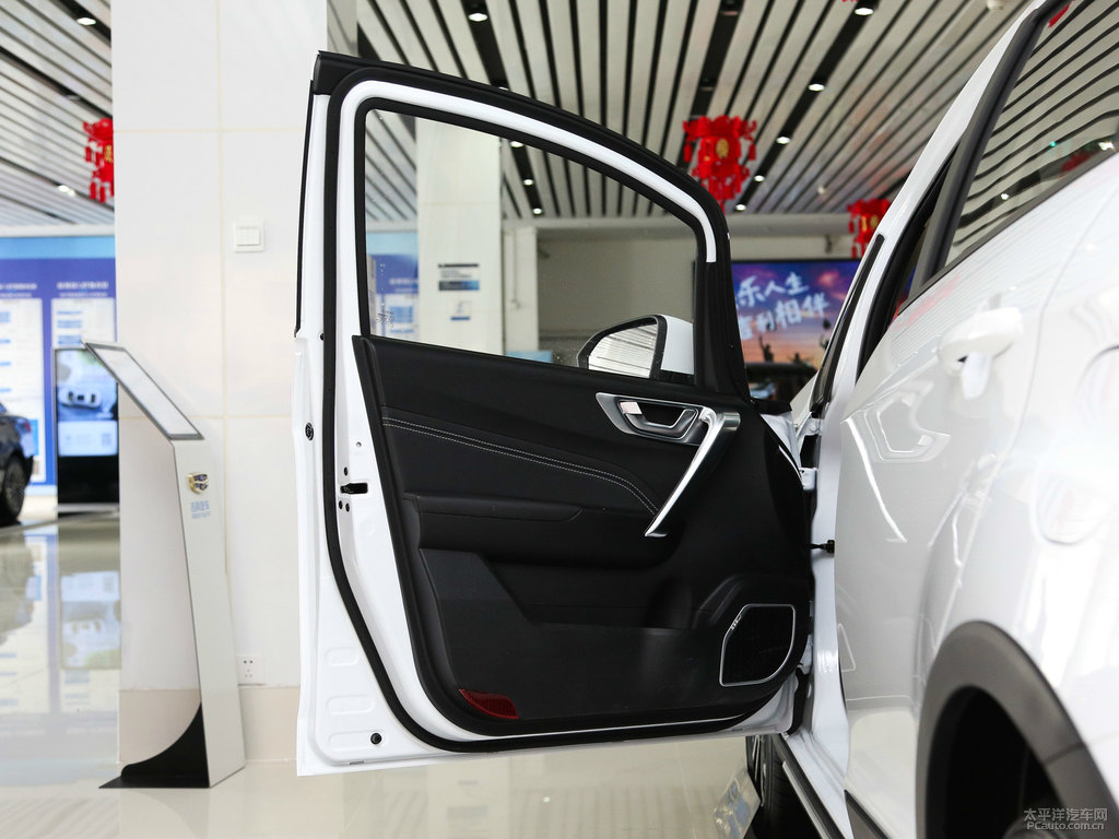 冰晶白遠景X3車廂內飾圖片