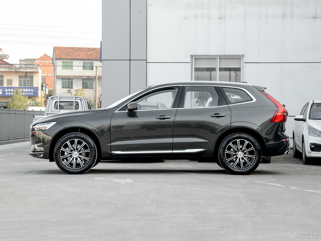 松林灰沃爾沃XC60整車外觀外觀圖片