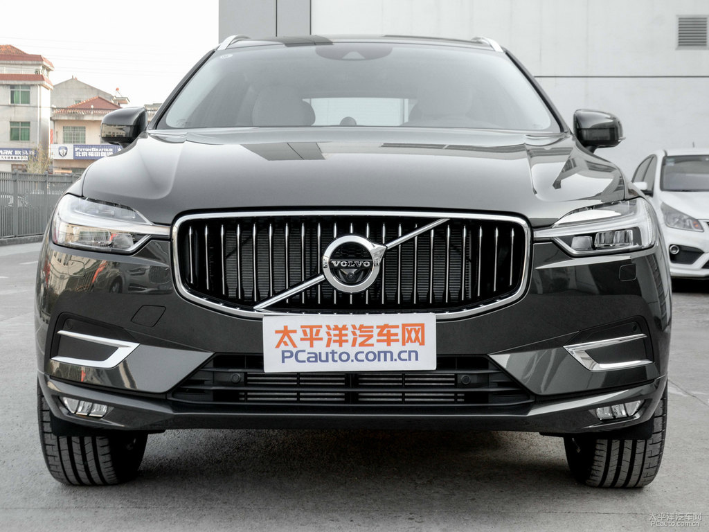 松林灰沃爾沃XC60車頭外觀圖片