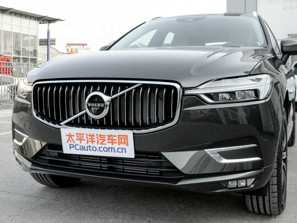 松林灰沃爾沃XC60車頭外觀圖片