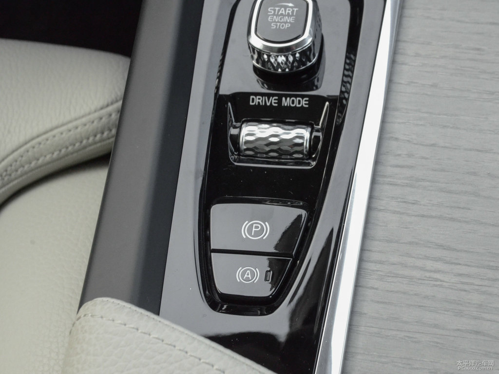 松林灰沃爾沃XC60中控內(nèi)飾圖片