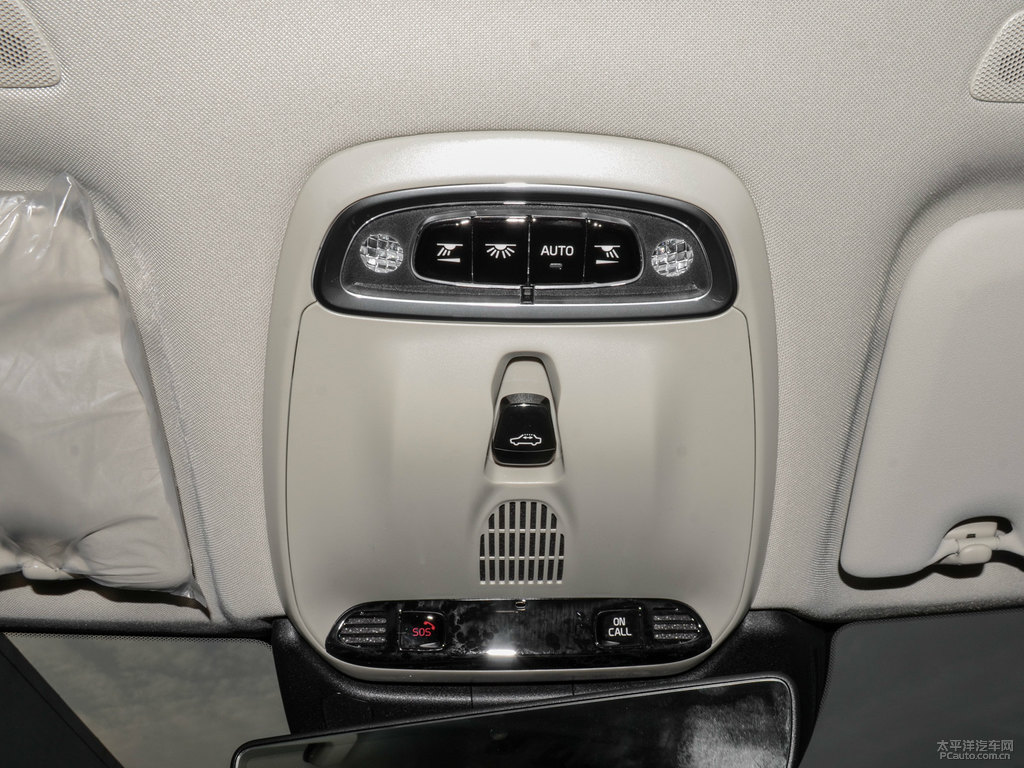 松林灰沃爾沃XC60車廂內飾圖片