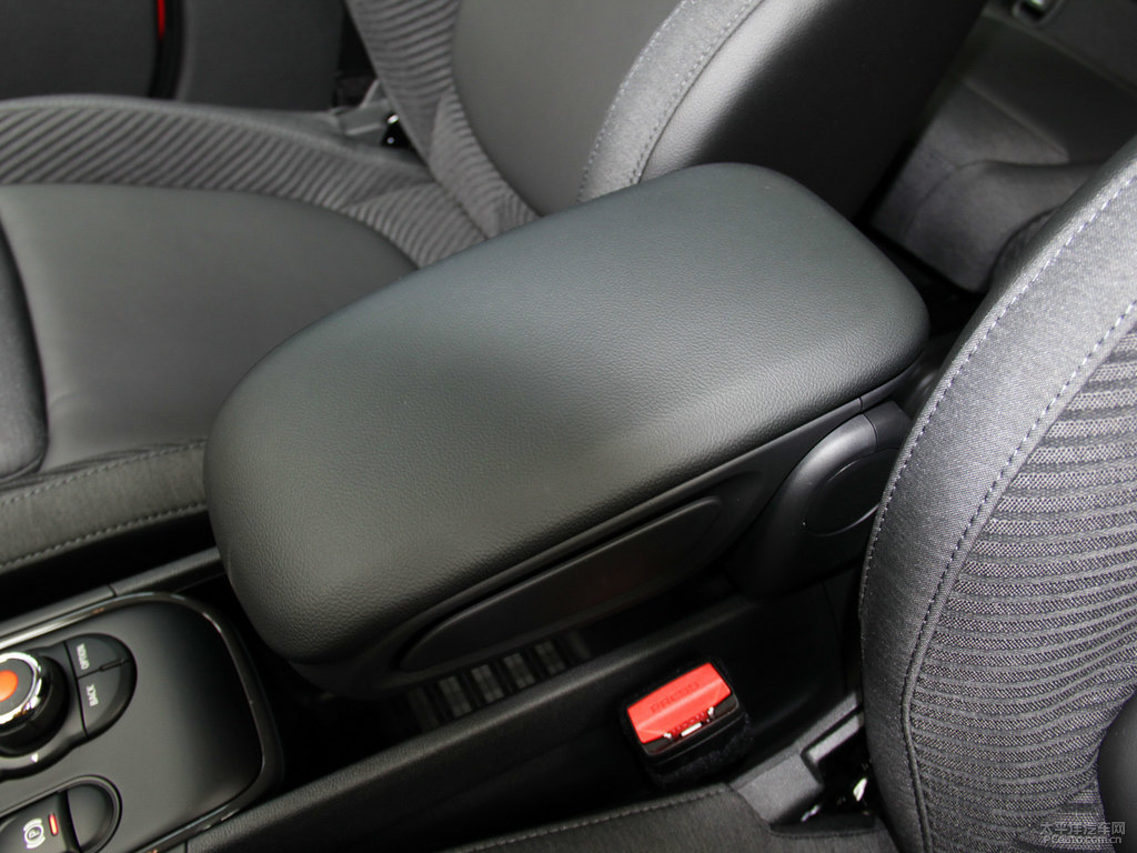tMINI COUNTRYMAN΃(ni)DƬ