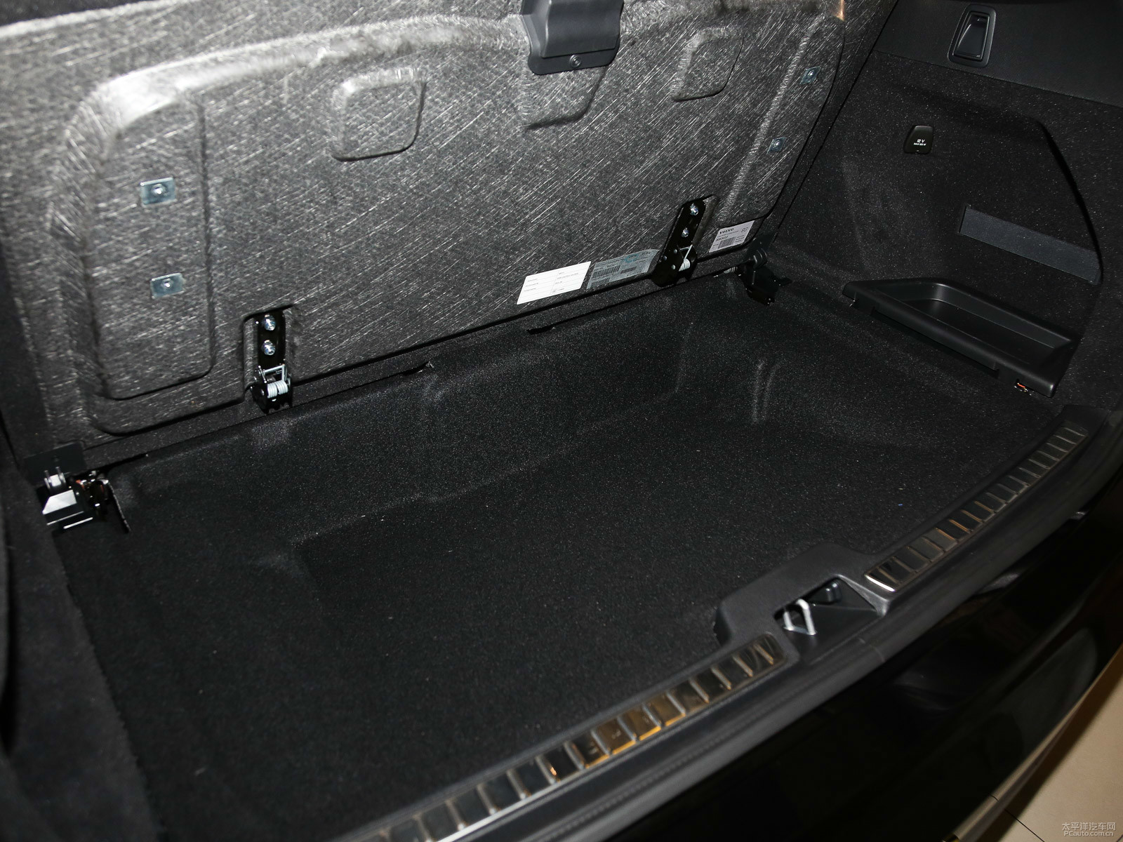 沃爾沃XC90空間高清大圖