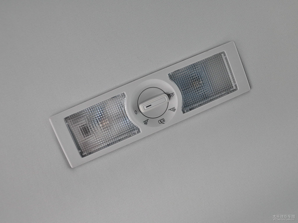 雅致白朗逸車廂內(nèi)飾圖片