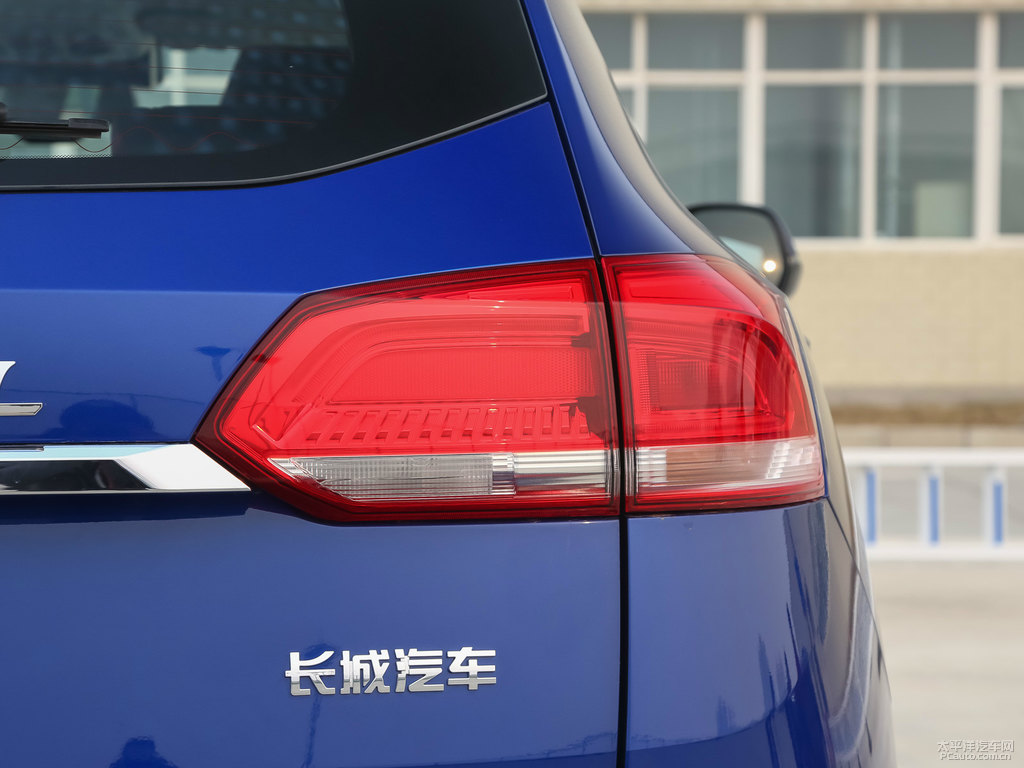 卡尼藍(lán)哈弗H4車尾外觀圖片