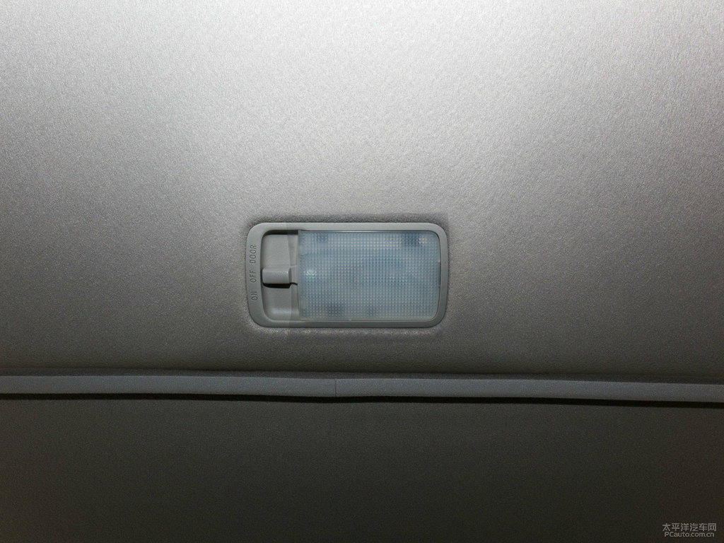 月光銀軒逸車廂內飾圖片