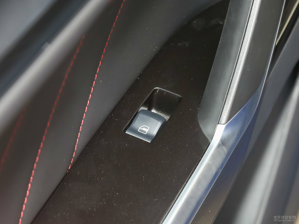 卡尼藍(lán)哈弗H4車廂內(nèi)飾圖片
