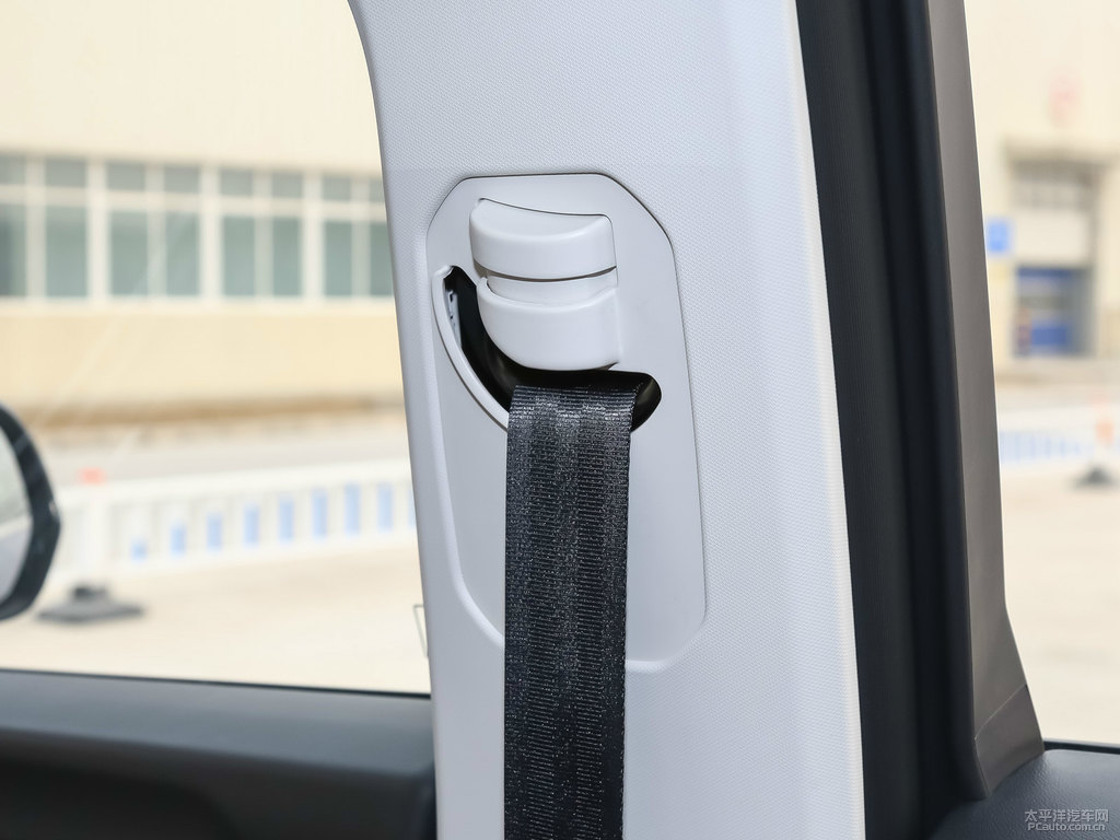 卡尼藍哈弗H4車廂內(nèi)飾圖片