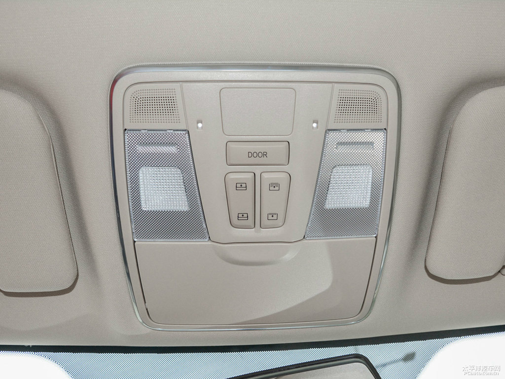 流光紫睿騁CC車廂內(nèi)飾圖片