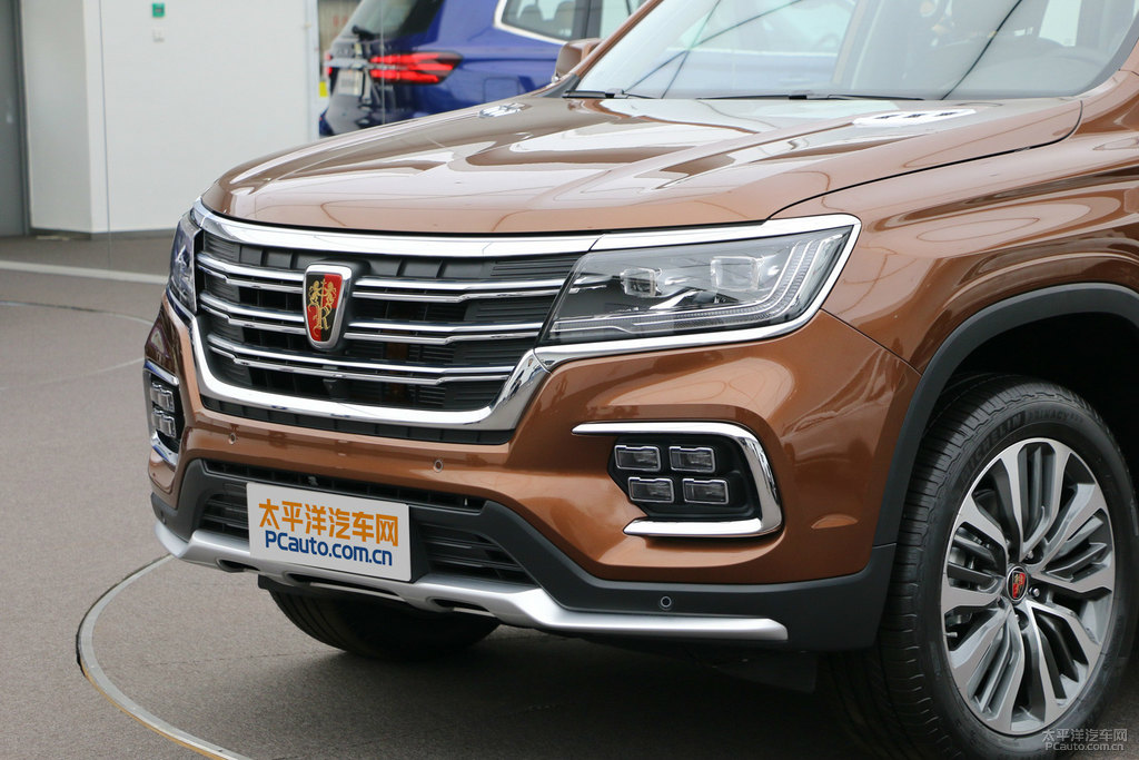 鉑金棕榮威RX8車頭外觀圖片