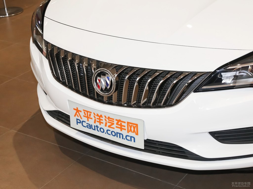 雪域白威朗車(chē)頭外觀圖片
