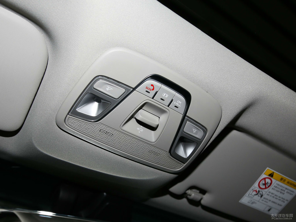 冰晶白帝豪新能源車廂內(nèi)飾圖片