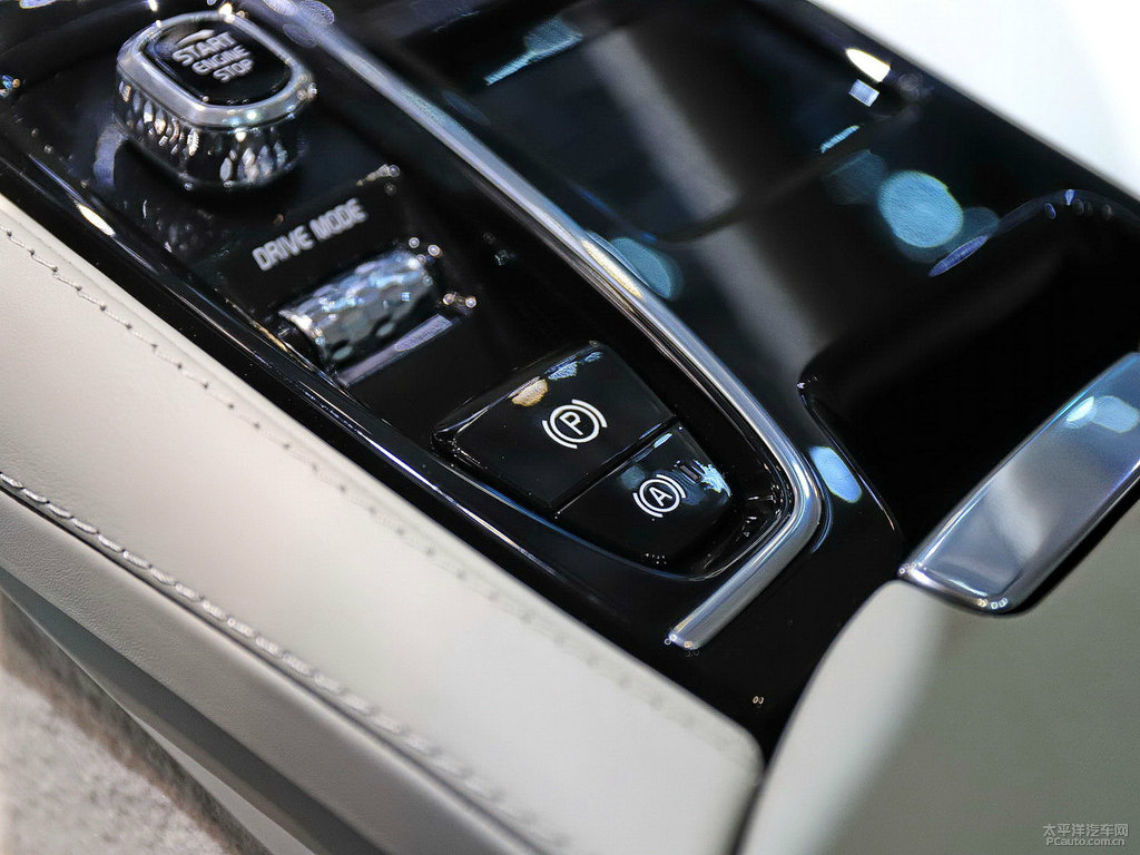 沃爾沃V60中控內(nèi)飾圖片