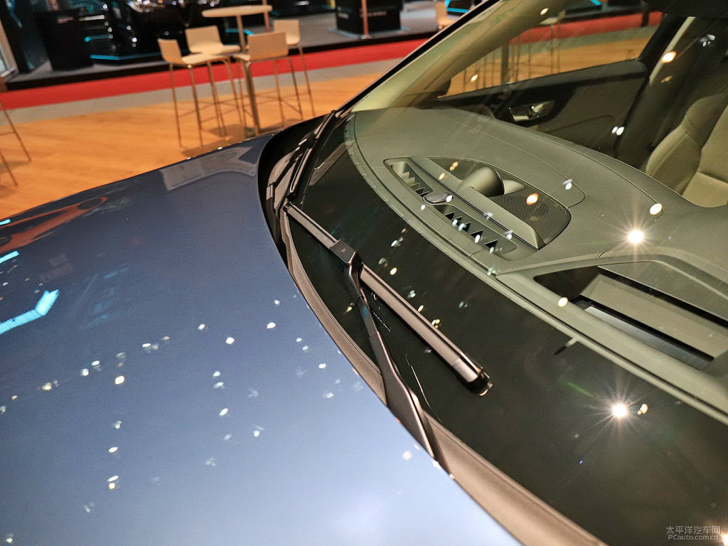 沃爾沃V60車身外觀圖片
