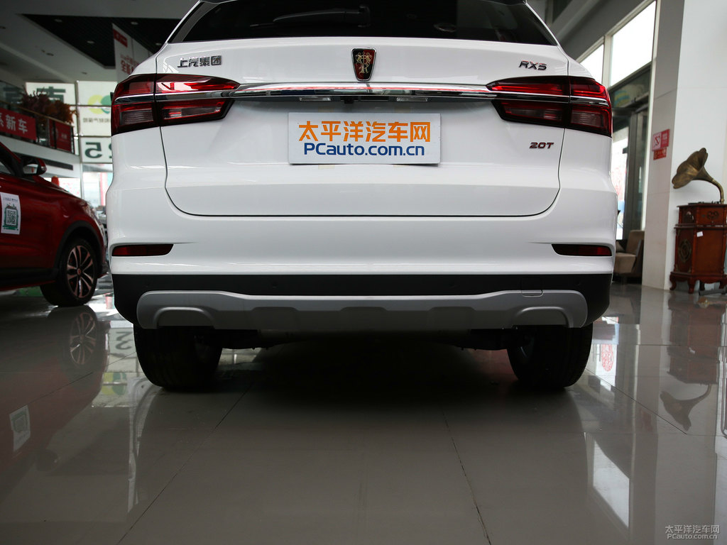 典雅白榮威RX5車尾外觀圖片