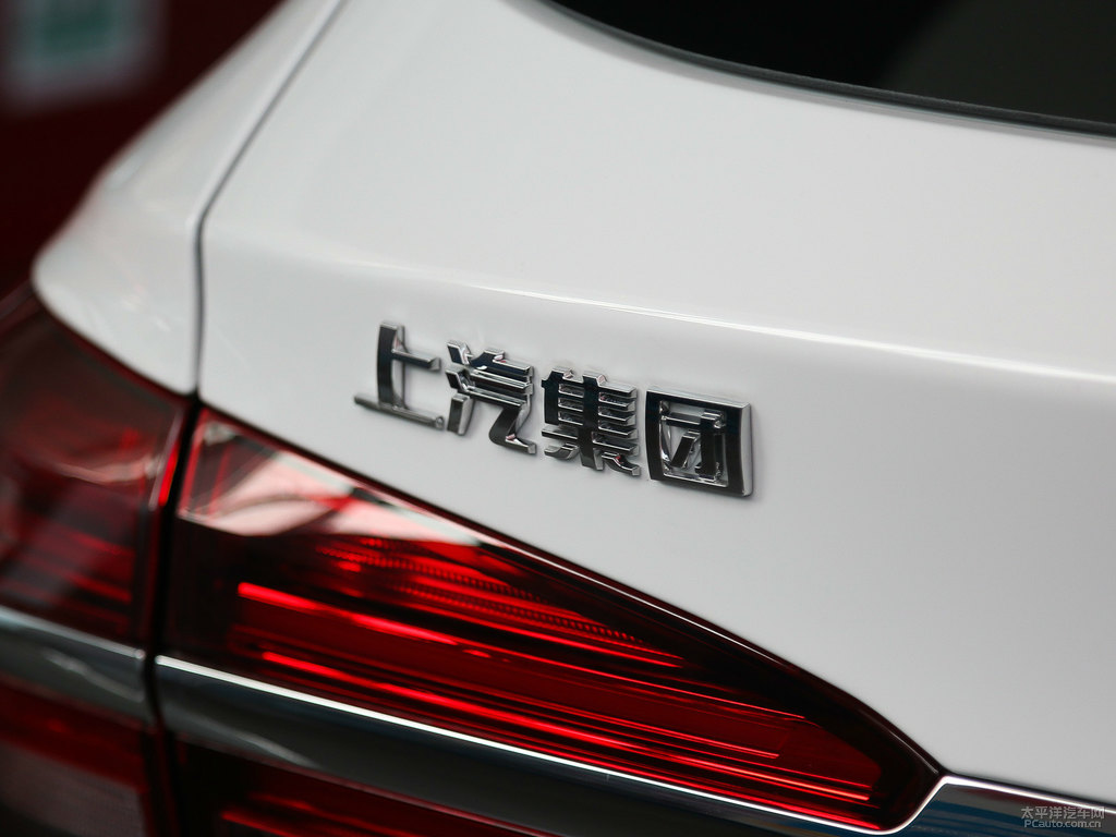 典雅白榮威RX5車尾外觀圖片