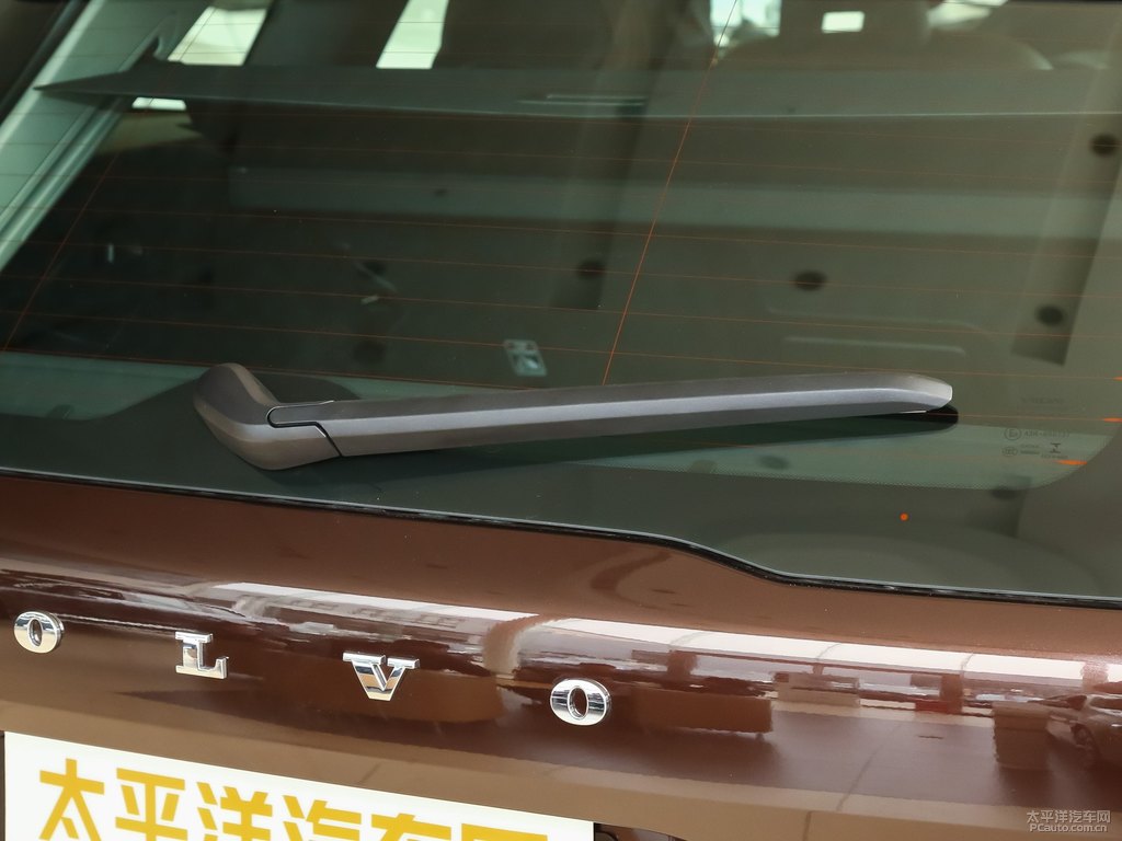 楓木棕沃爾沃XC60車尾外觀圖片