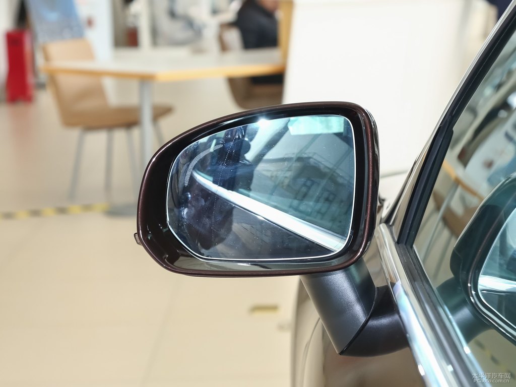 楓木棕沃爾沃XC60車身外觀圖片