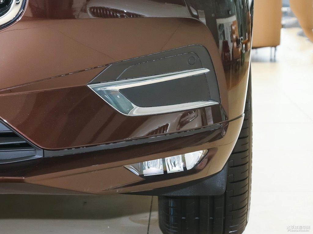 楓木棕沃爾沃XC60車頭外觀圖片