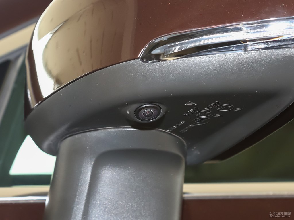 楓木棕沃爾沃XC60車身外觀圖片