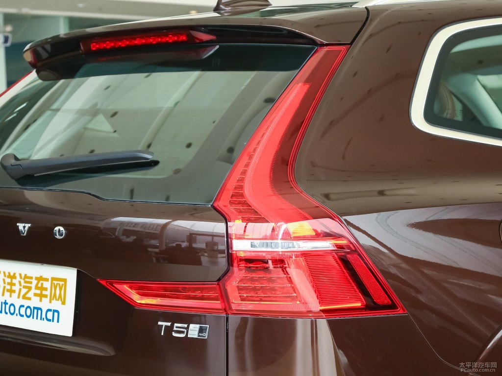 楓木棕沃爾沃XC60車尾外觀圖片