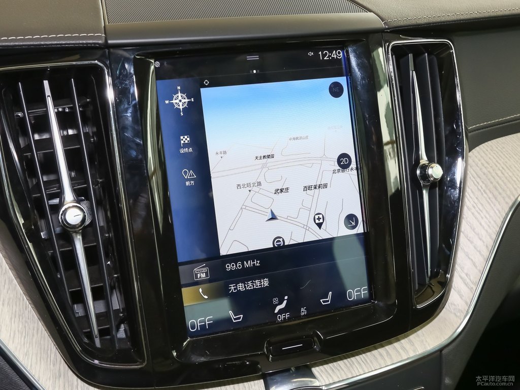 楓木棕沃爾沃XC60中控內(nèi)飾圖片