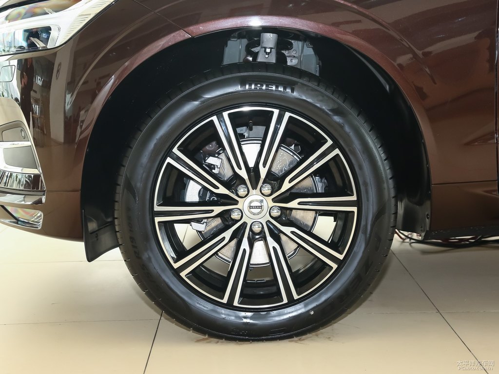 楓木棕沃爾沃XC60車身外觀圖片