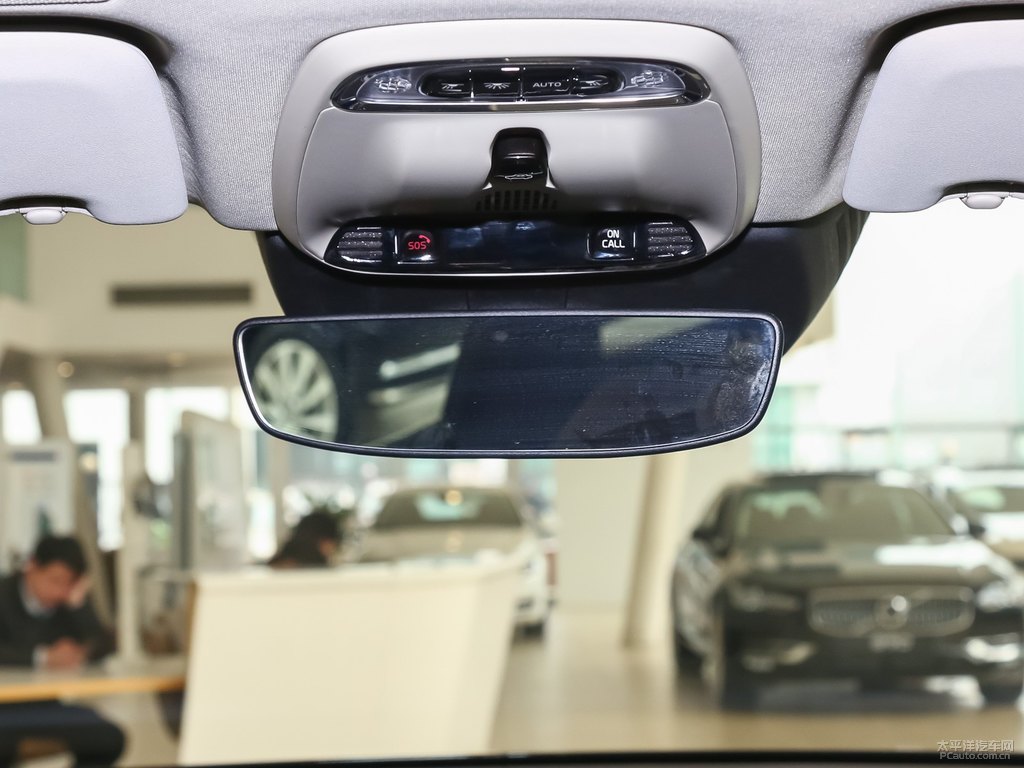 楓木棕沃爾沃XC60車廂內(nèi)飾圖片