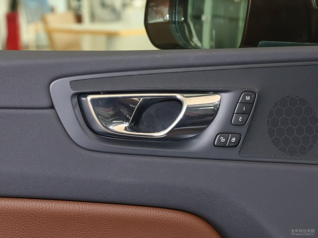 楓木棕沃爾沃XC60車廂內(nèi)飾圖片