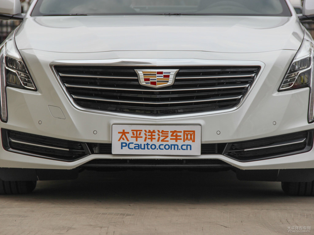鉆白凱迪拉克CT6車頭外觀圖片