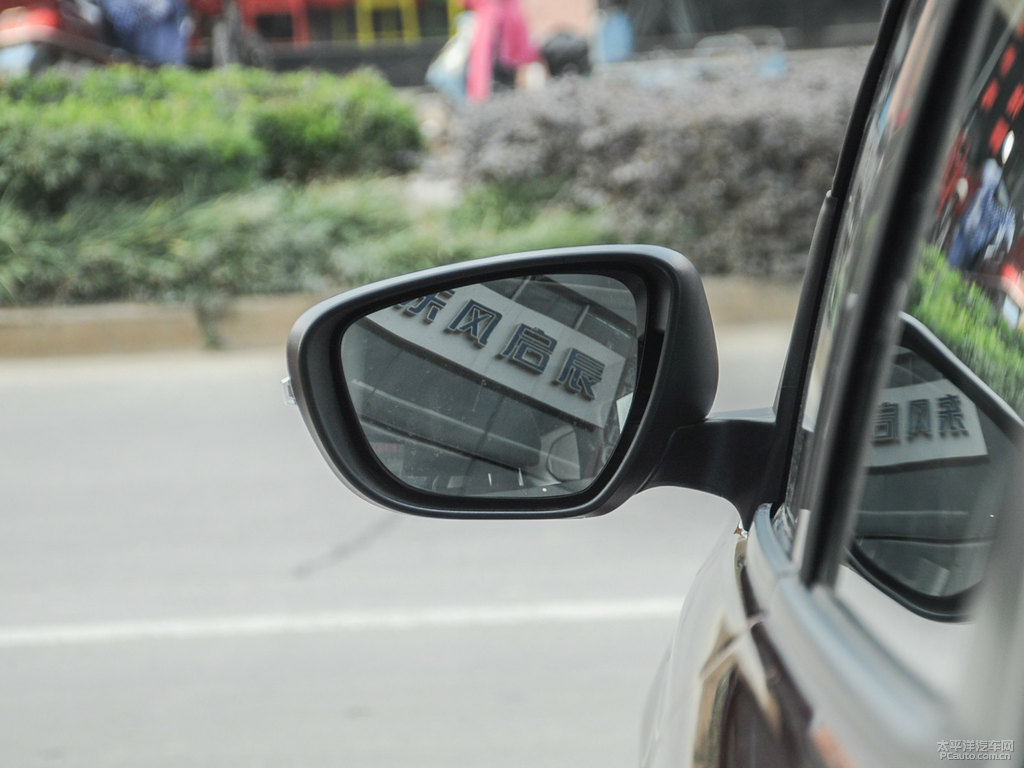 摩卡金啟辰T70車身外觀圖片