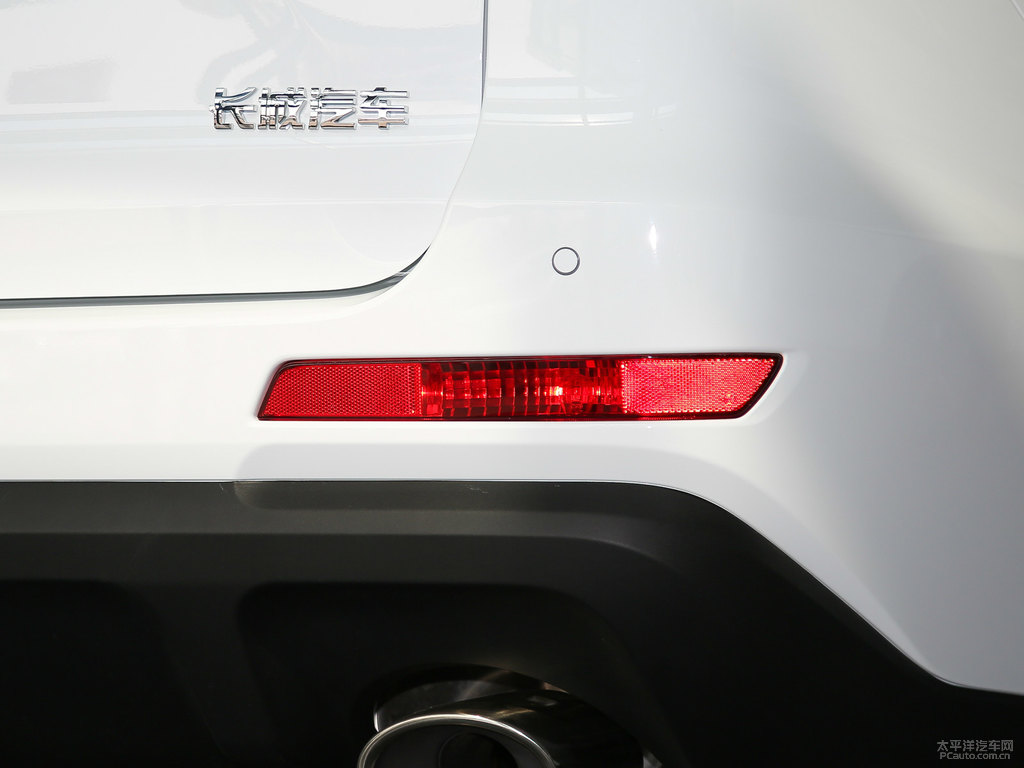 簡約白哈弗M6車尾外觀圖片