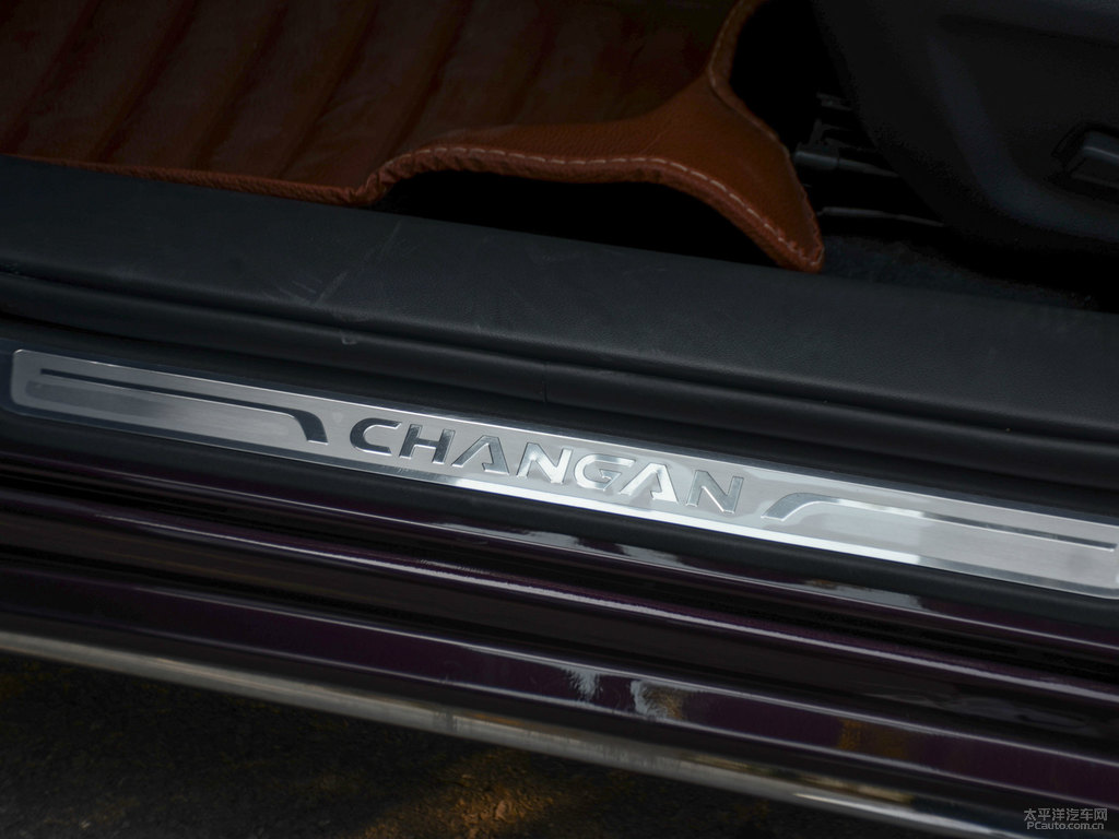 月光白睿騁CC車(chē)廂內(nèi)飾圖片